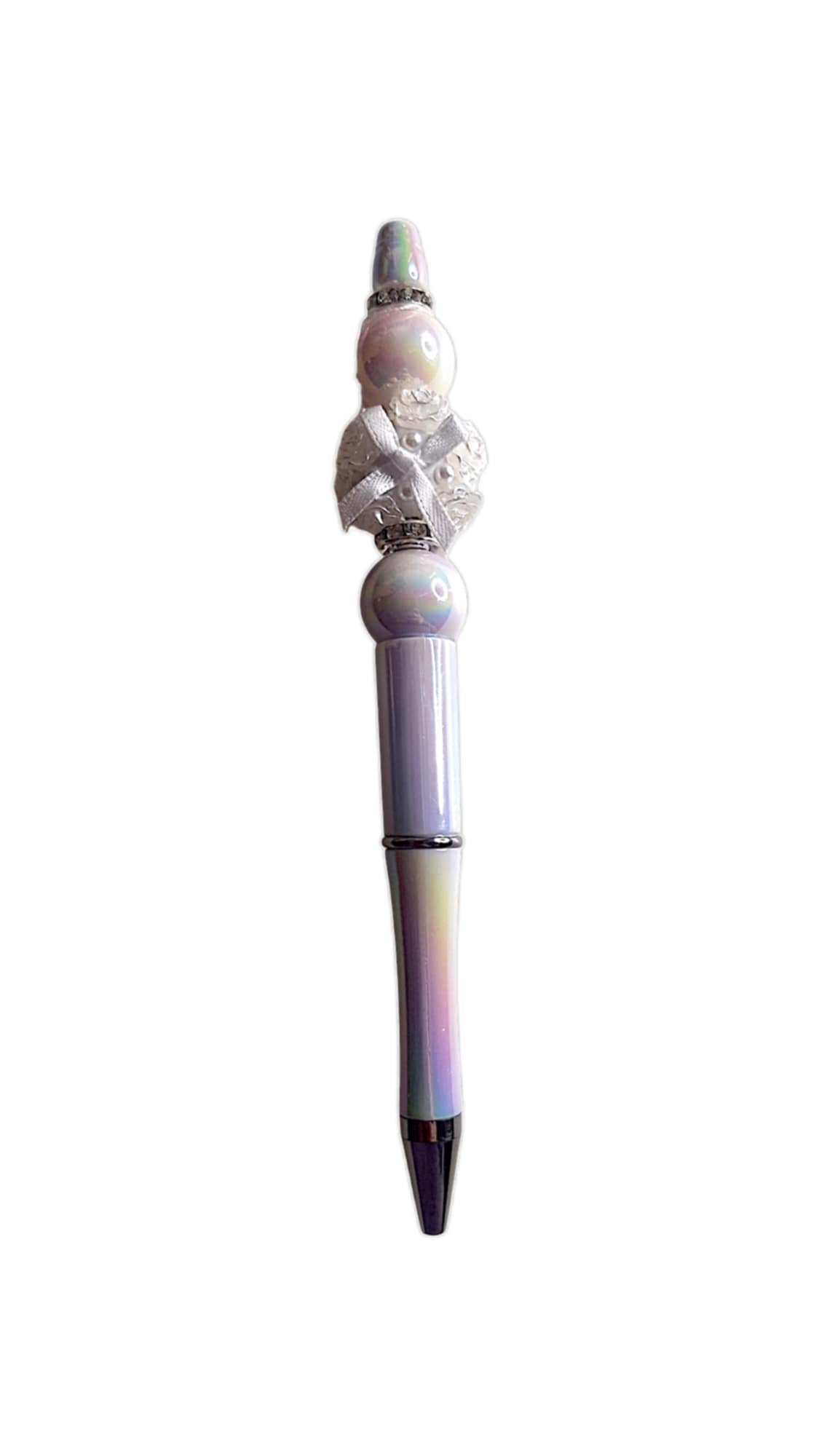 White roses & heart gem beads pen