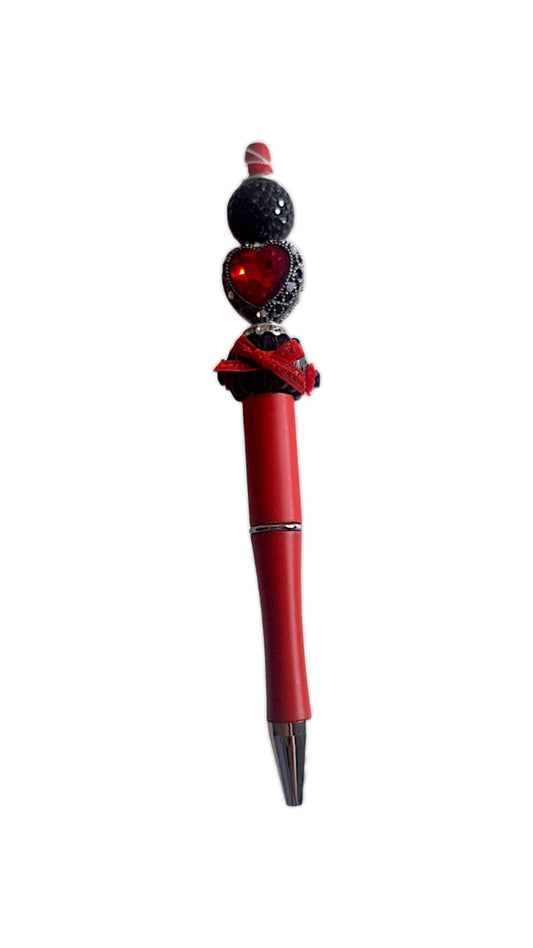 Stylo à perles en forme de cœur rouge